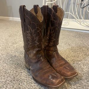 Corral cowboy boots